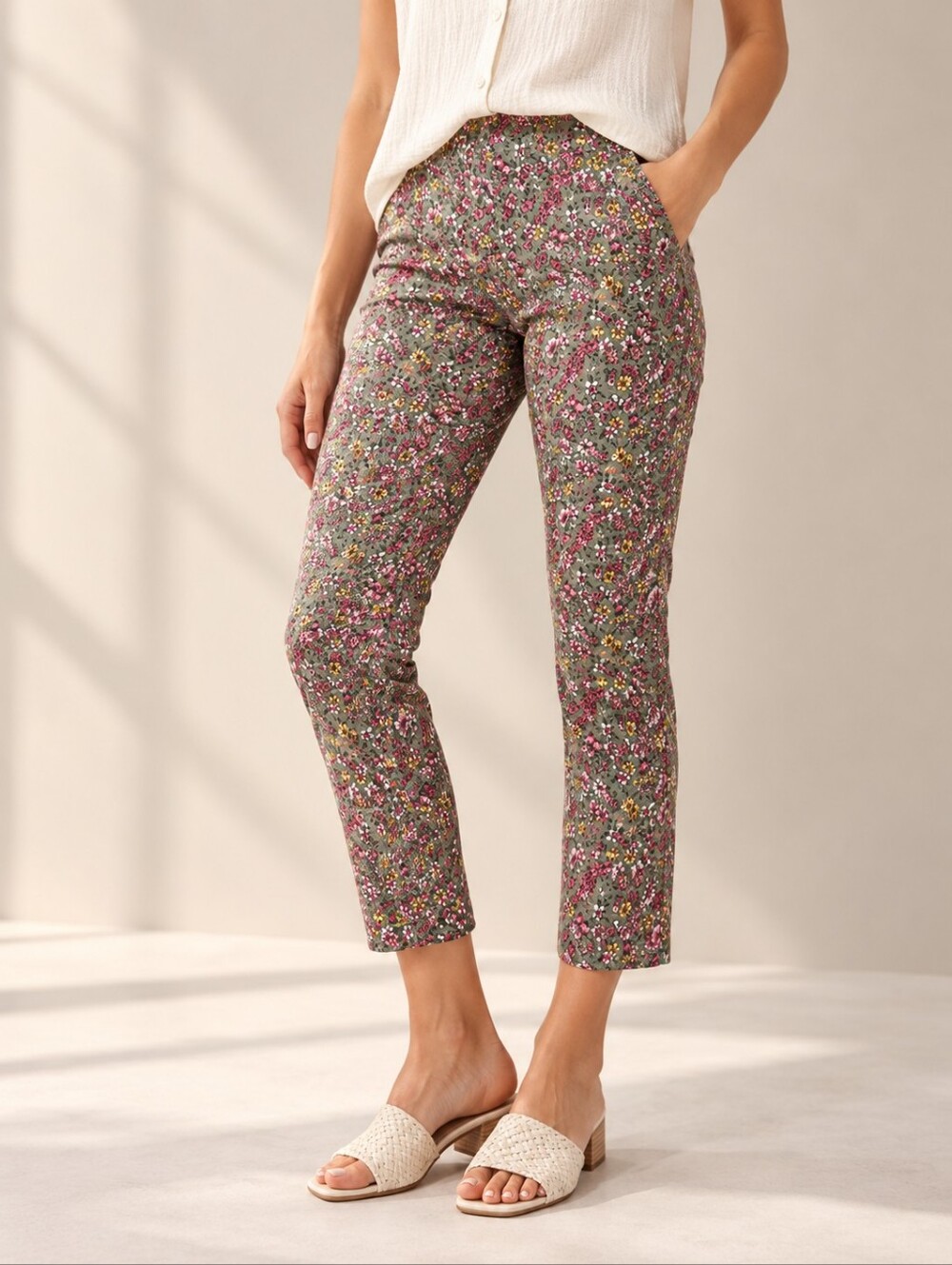 Willow Coco Cerise Ditsy Floral Crop Jeggings Olive Stretch Pants NWT Large